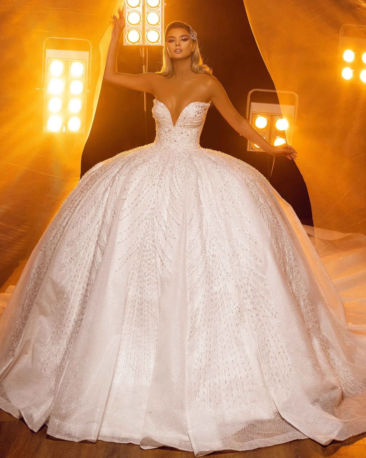 Kamari Elegant   Wedding Dress