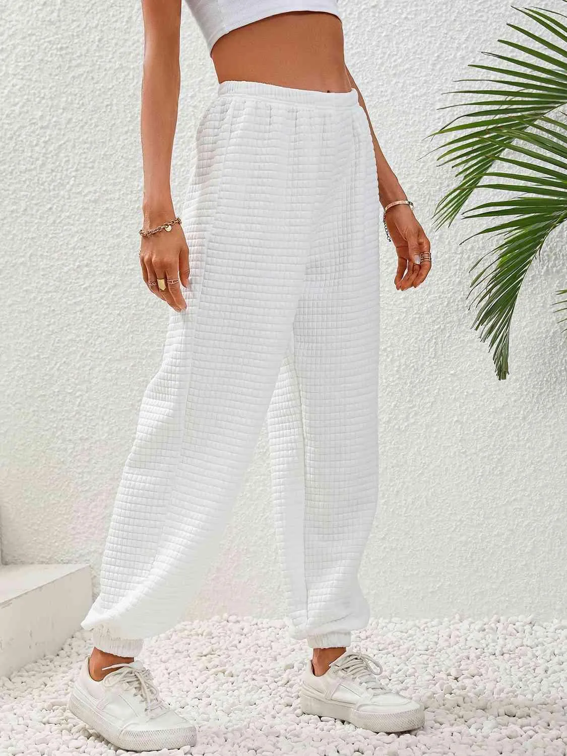 Women's White Pull-On Textured Joggers