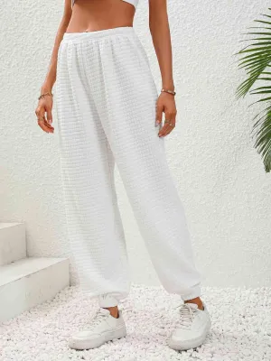 Women's White Pull-On Textured Joggers